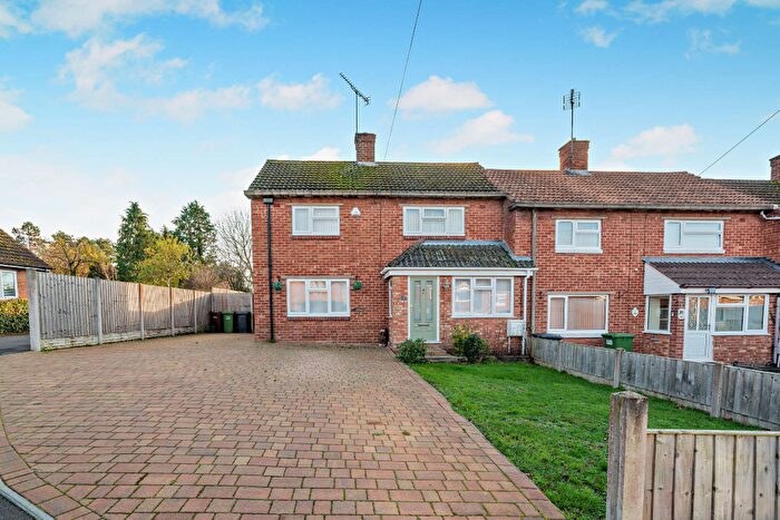 3 Bedroom Semi Detached House For Sale In Wheatmill Close, Kidderminster, DY10