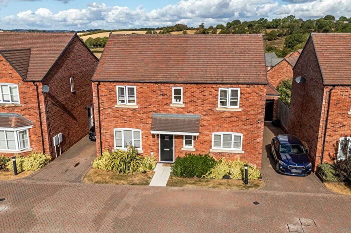 4 Bedroom Detached House For Sale In Friswell Road, Banbury, OX16