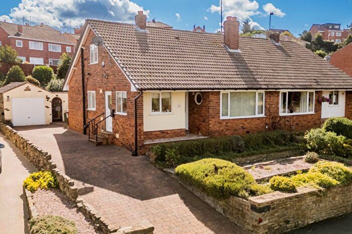 2 Bedroom Semi-Detached Bungalow For Sale In Hall Cliffe Road, Horbury, Wakefield, WF4