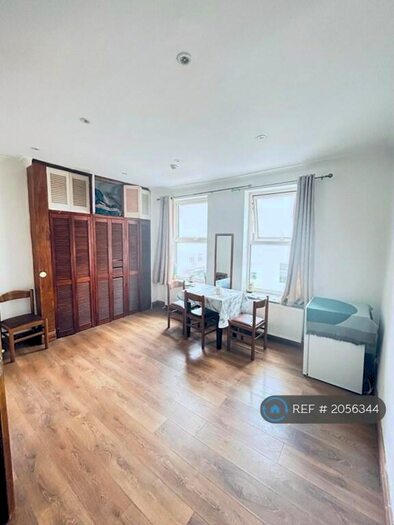 1 Bedroom Flat To Rent In West Street, Brighton, BN1