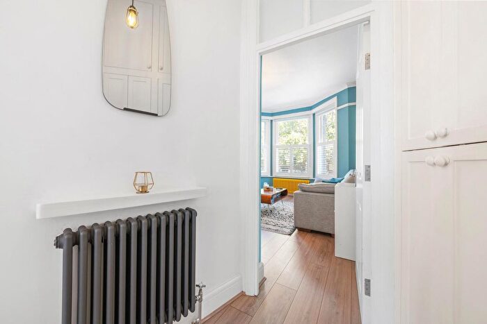 1 Bedroom Flat For Sale In Christchurch Road, SW2