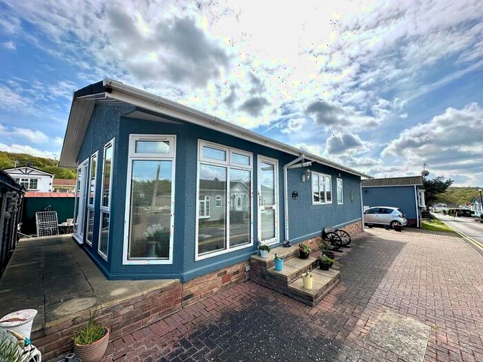 2 Bedroom Mobile Home For Sale In Woodbine Close, Waltham Abbey, EN9