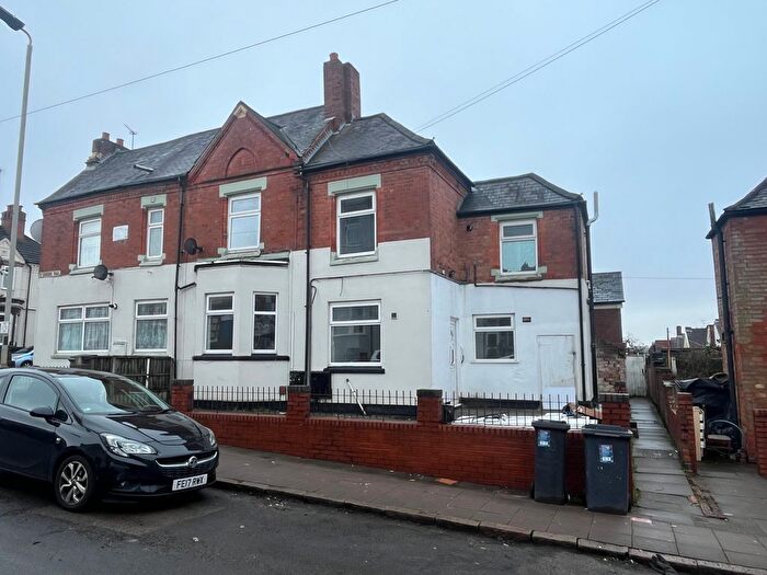 2 Bedroom Town House For Sale In St. Saviours Road, Leicester, LE5