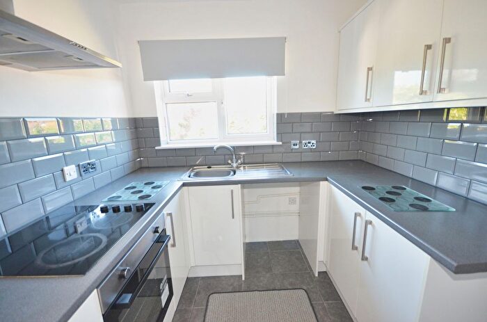 1 Bedroom Flat For Sale In Dahlia Road, Kettering, NN16