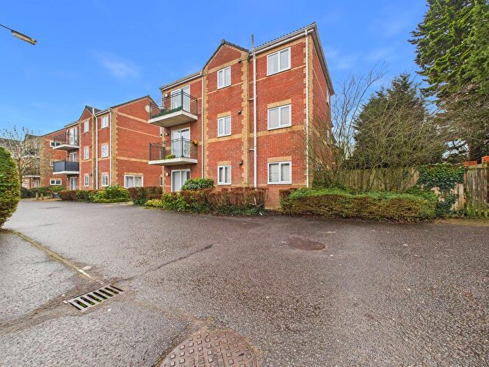 2 Bedroom Flat For Sale In Oaklands, Peterborough, PE1