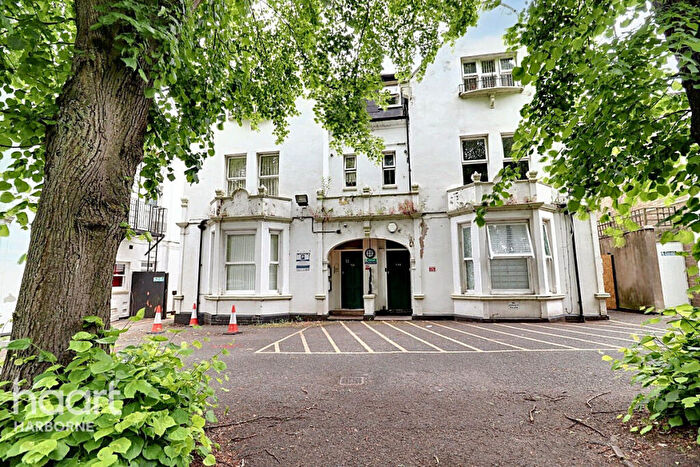1 Bedroom Apartment For Sale In Birmingham Road, West Bromwich, B70