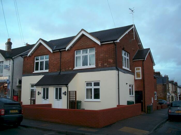 Studio For Sale In Nutfield Road, Merstham, Redhill RH1