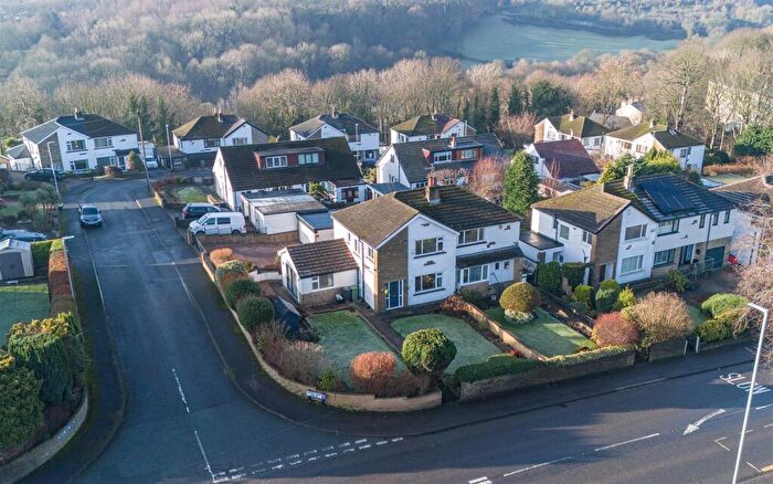 3 Bedroom Semi-Detached House For Sale In Halifax Road, Brighouse, HD6