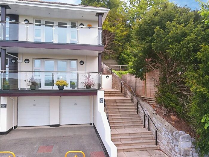 2 Bedroom Flat For Sale In College Road, Wolborough Hill, Newton Abbot, Devon., TQ12