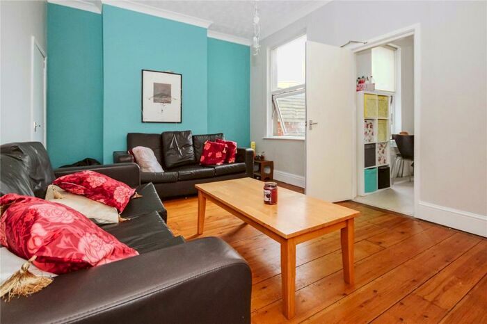 5 Bedroom Terraced House To Rent In Victoria Park, Fishponds, Bristol, BS16