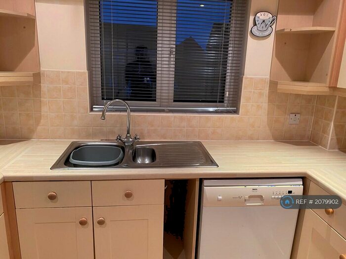 3 Bedroom Semi-Detached House To Rent In Bolus Road, Leicester, LE3