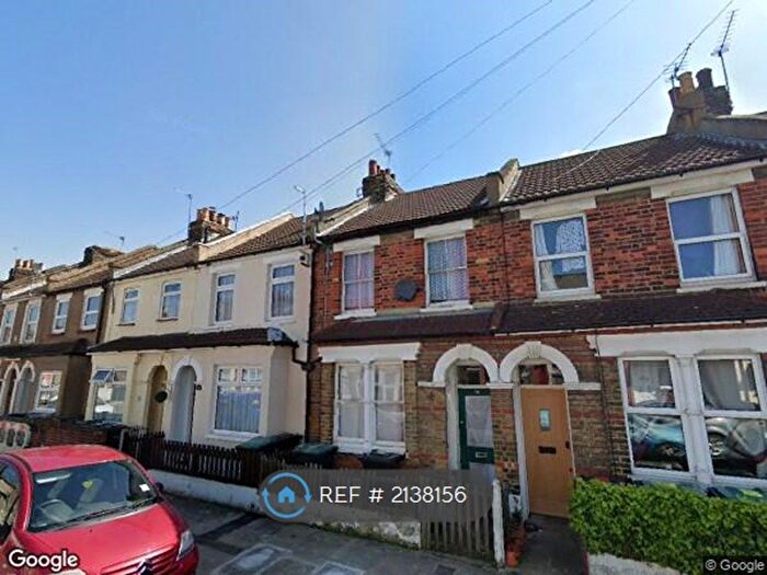 3 Bedroom Terraced House To Rent In Gordon Road, Gravesend, DA11
