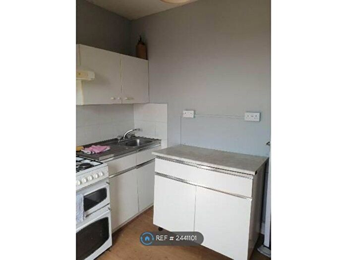 1 Bedroom Flat To Rent In Beaconsfield Road, London, EN3