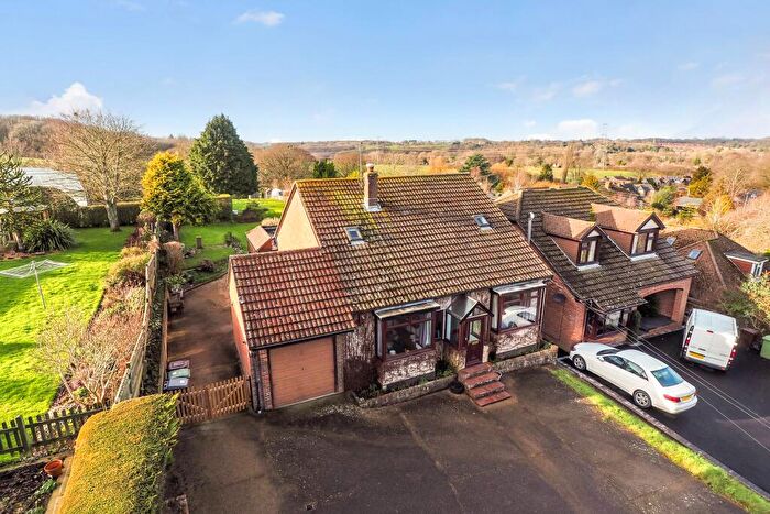 5 Bedroom Detached House For Sale In Hoads Hill, Wickham, PO17