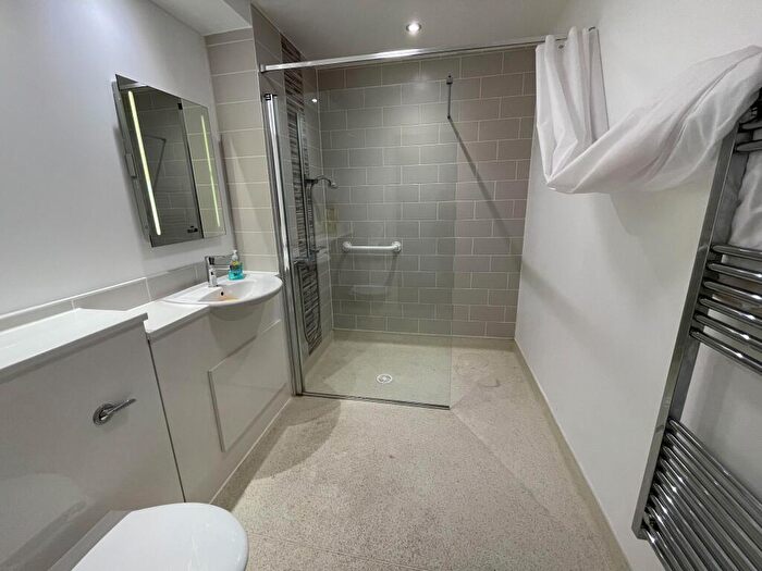 2 Bedroom Flat For Sale In Flat Village, Manchester, M22