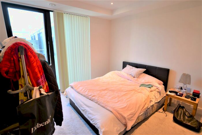 1 Bedroom Flat To Rent In Knaresborough Drive, London, SW18