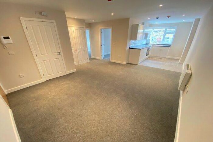 2 Bedroom Flat To Rent In Leicester Road, Loughborough, LE11