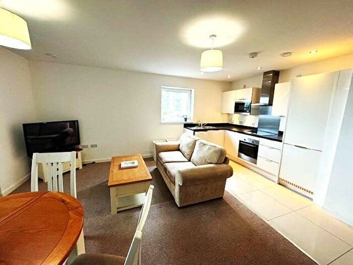 2 Bedroom Apartment To Rent In Davaar House, Cardiff, Prospect Place, Cardiff Bay, CF11
