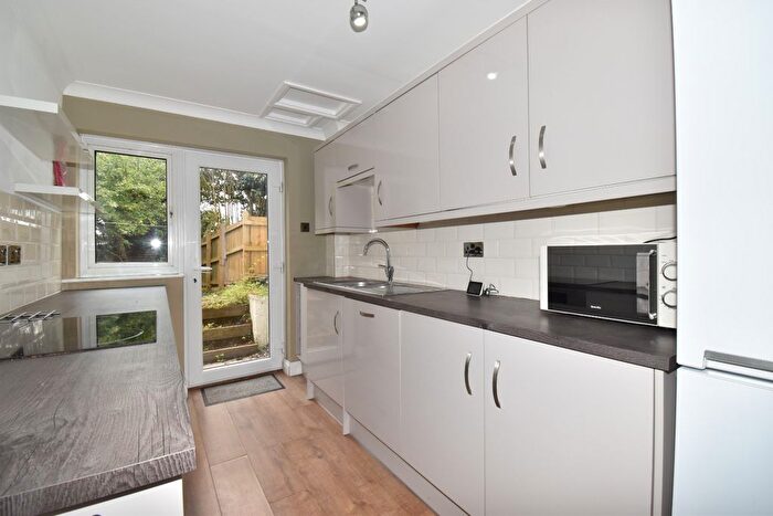 3 Bedroom Detached House To Rent In Trewarton Road, Penryn, TR10