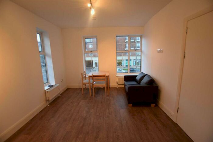 1 Bedroom Flat To Rent In Greyhound Hill, Hendon, NW4