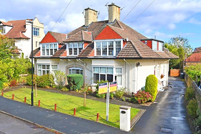 1 Bedroom Flat For Sale In Leadhall Drive, Harrogate, HG2