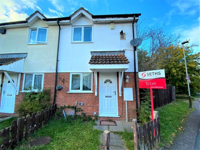 2 Bedroom Semi-Detached House To Rent In Cheviot Road, Aylestone, Leicester, LE2