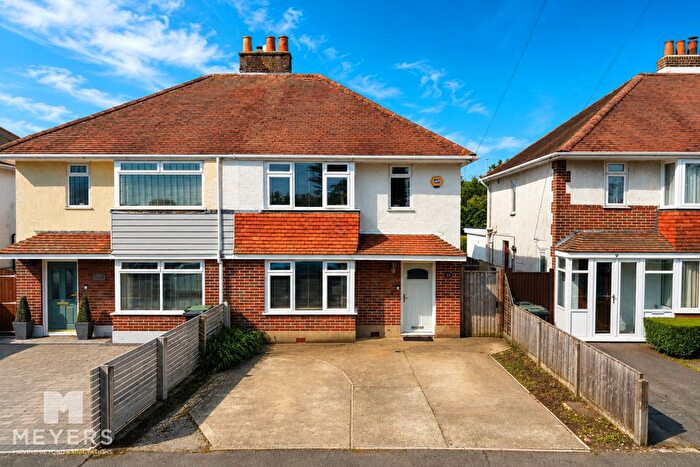 3 Bedroom Semi Detached House For Sale In Clarendon Road, Christchurch, BH23