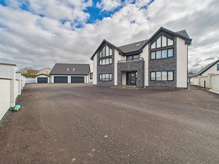 5 Bedroom Country House For Sale In Porter Grove, Shotts, ML7