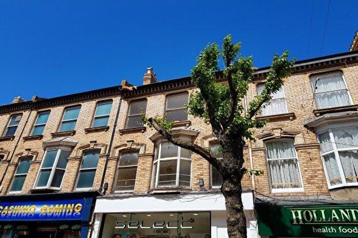 1 Bedroom Flat To Rent In Victoria Street, Paignton, TQ4