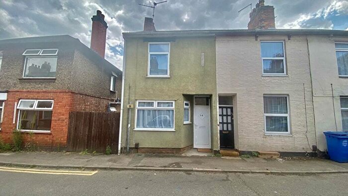 2 Bedroom End Of Terrace House To Rent In Havelock Street, Kettering, NN16