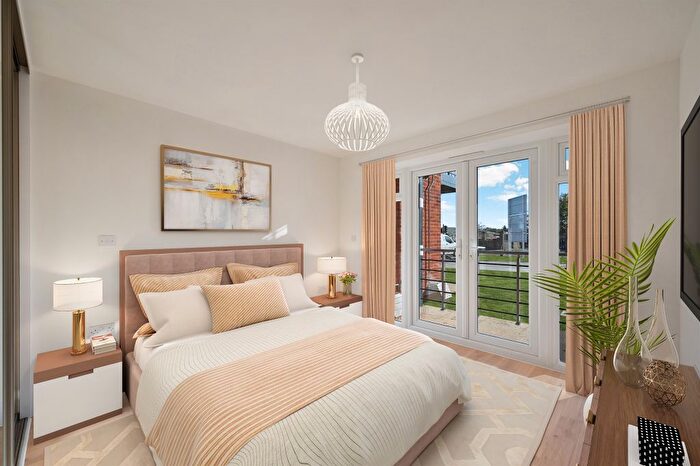 1 Bedroom Flat For Sale In Ruxley Lane, Epsom, KT19