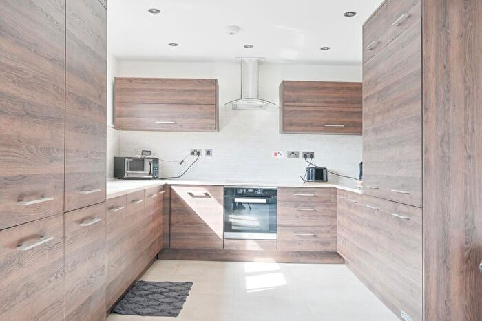 2 Bedroom Flat For Sale In Station Road, Harrow, HA1