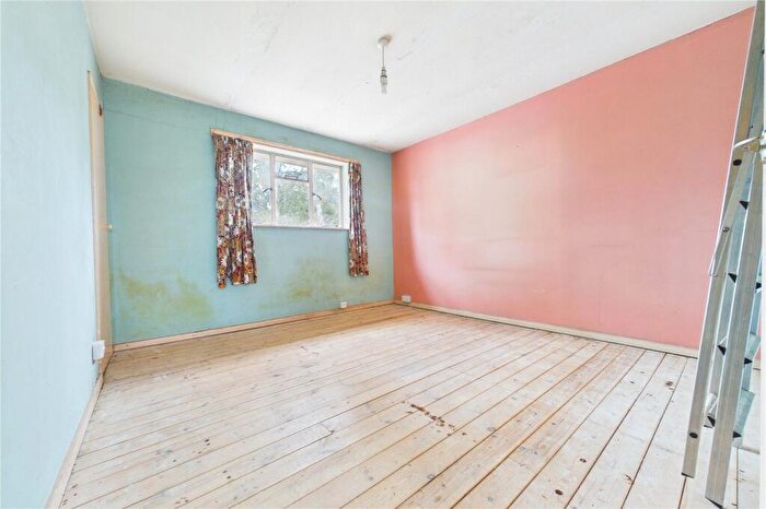 3 Bedroom Semi-Detached House For Sale In Abbots Road, Burghfield Common, Reading, RG7