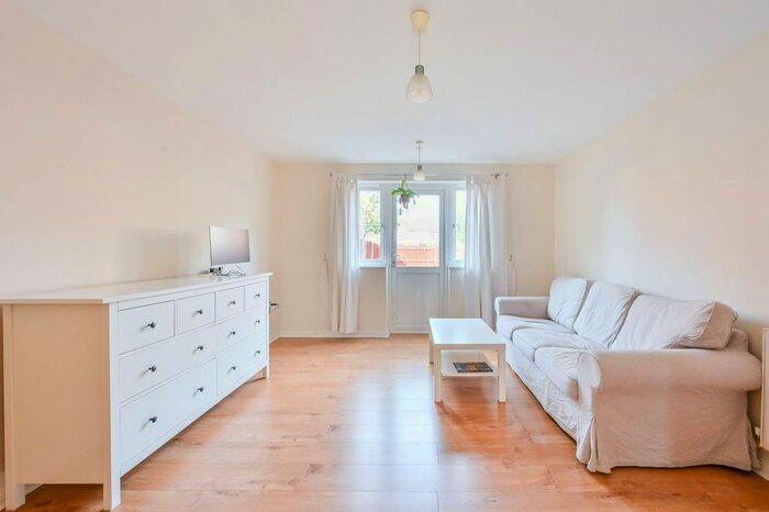 2 Bedroom Terraced House To Rent In Vulcan Close, Beckton, London, E6