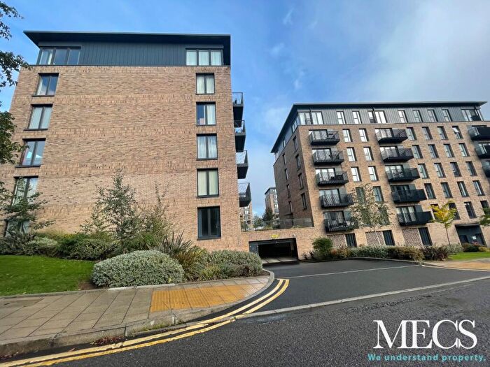 2 Bedroom Apartment To Rent In Bell Barn Road, Birmingham, West Midlands, B15