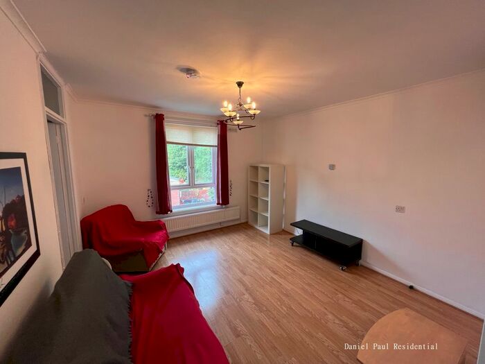 1 Bedroom Flat To Rent In Charles Road, West Ealing, W13