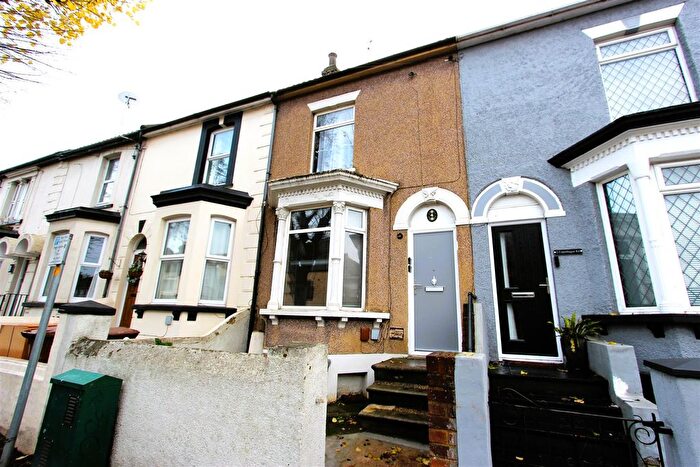 3 Bedroom Terraced House To Rent In Copenhagen Road, Gillingham, ME7