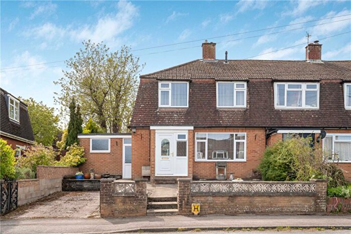 3 Bedroom End Of Terrace House For Sale In Five Stiles Road, Marlborough, Wiltshire, SN8