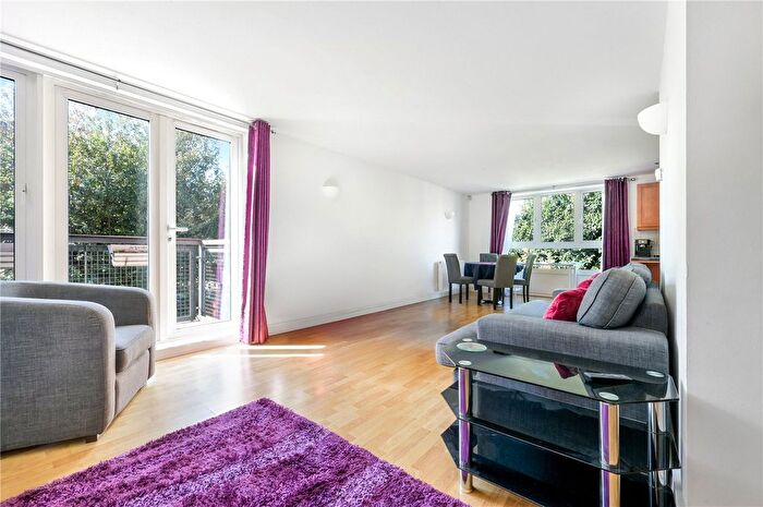 2 Bedroom Flat To Rent In Tanner Street, London, SE1