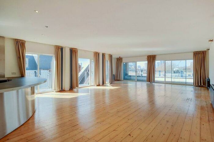 3 Bedroom Flat To Rent In Kingsland Road, Shoreditch, E2