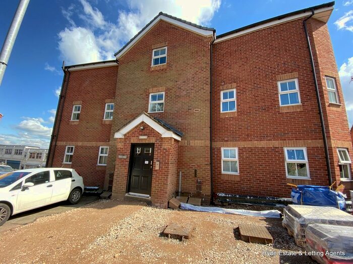 2 Bedroom Flat To Rent In St. Andrews Square, Penkhull, Stoke-On-Trent, ST4