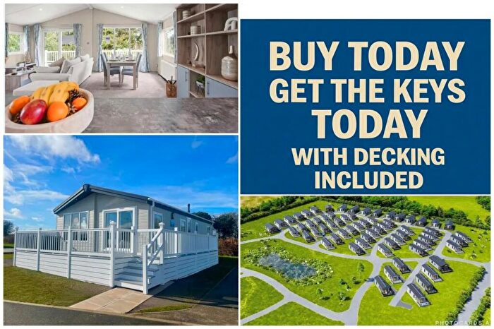 2 Bedroom Park Home For Sale In Coast Road, Corton, Lowestoft, NR32