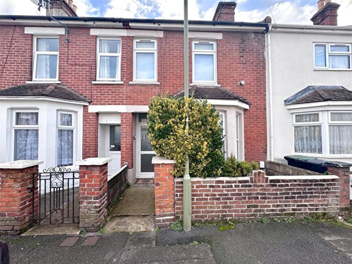 2 Bedroom Terraced House To Rent In Mayfield Road, Gosport, PO12