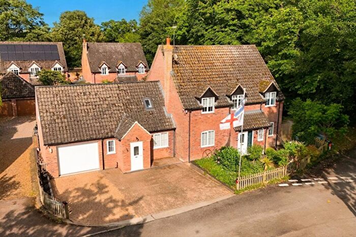 6 Bedroom Detached House For Sale In Kestrel Court, Reedham, Norwich, NR13
