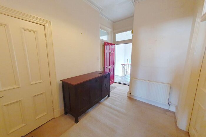 1 Bedroom Flat For Sale In C, High Street, Dumbarton, G82