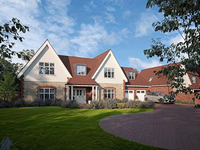 4 Bedroom Detached House For Sale In Barton Common Road, Barton On Sea, BH25