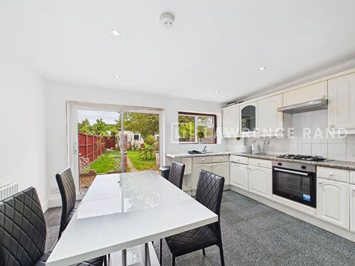 4 Bedroom Terraced House To Rent In Stuart Avenue, Harrow, HA2