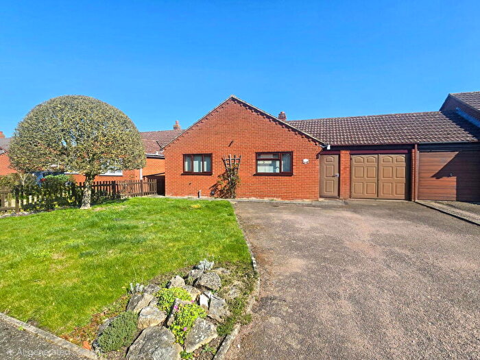 3 Bedroom Detached Bungalow For Sale In Richmond Park, Attleborough, NR17
