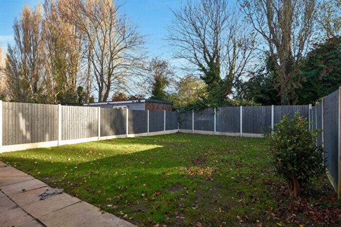 3 Bedroom Detached House For Sale In Shillingstone, Bishopsteignton Location, Shoeburyness, Essex, SS3