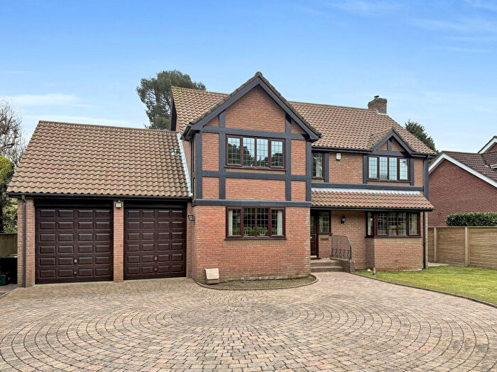 5 Bedroom Detached House For Sale In Carroll Avenue, Ferndown, Dorset, BH22